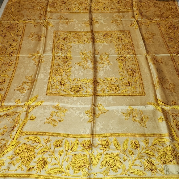 Nina Ricci Gold scarf ✨️ 💛 - Picture 13 of 14